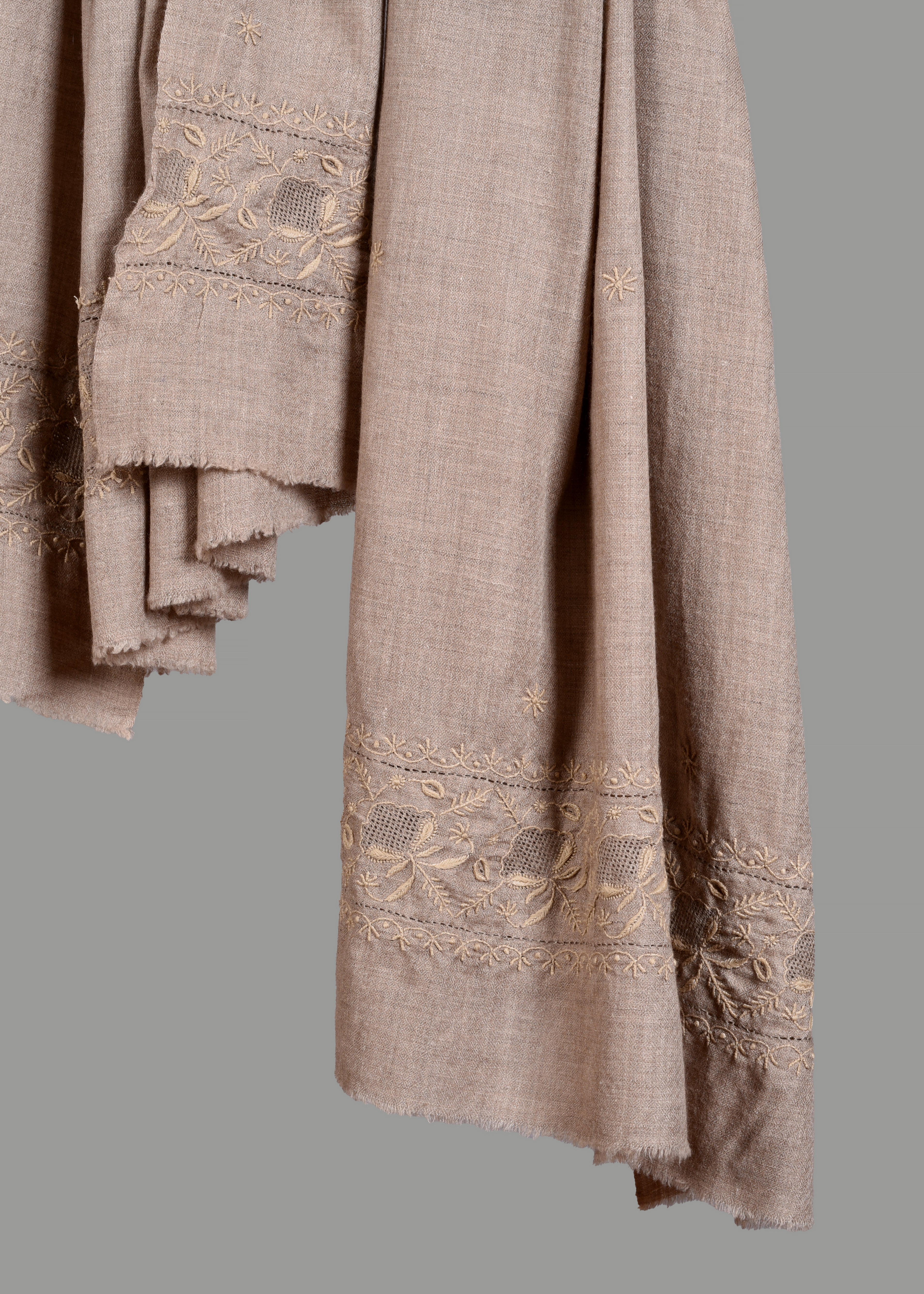 Handwoven & Handspun Pure Pashmina Shawl – Natural Jaal Border