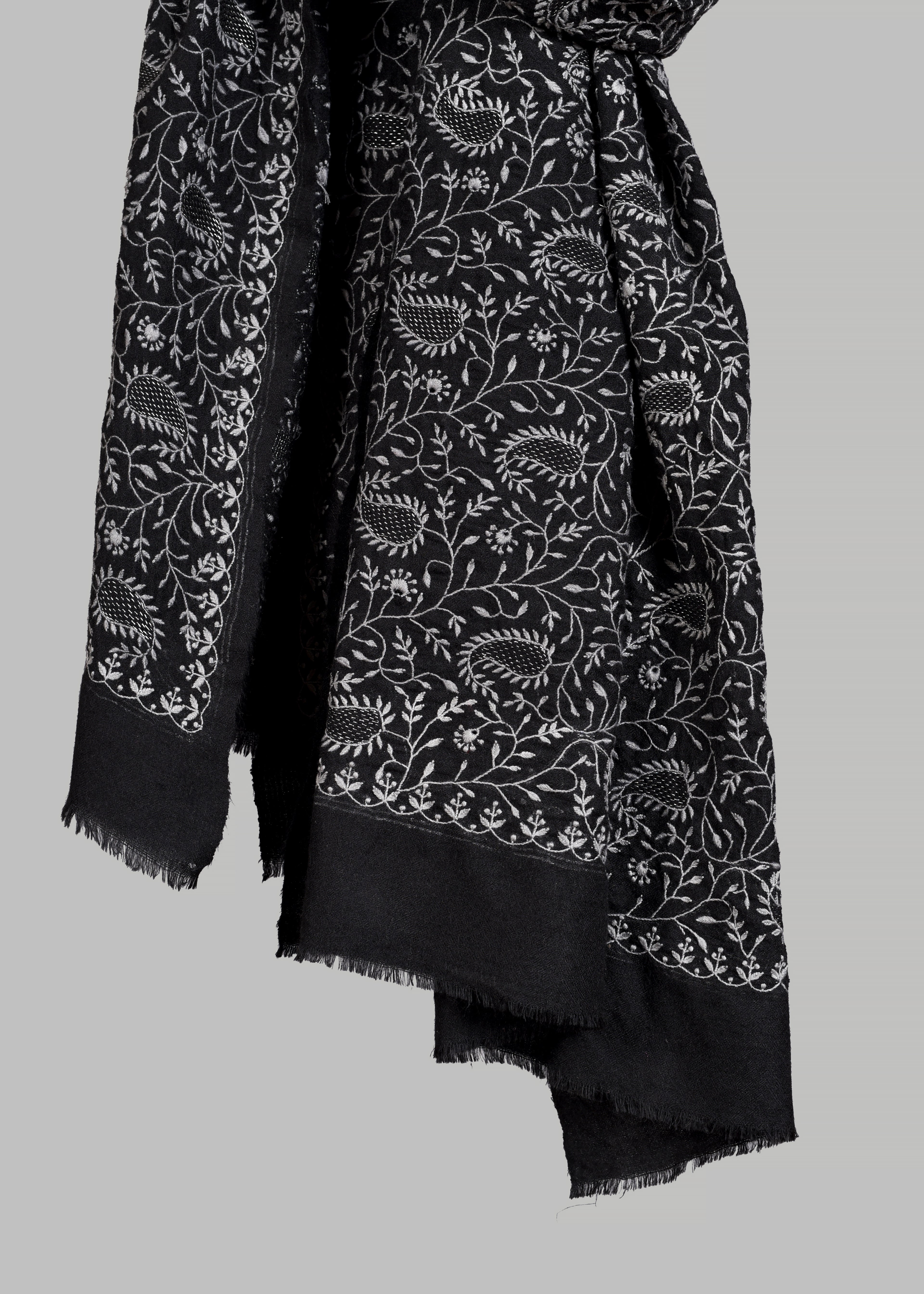 Handwoven & Handspun Pure Pashmina Shawl – Noir Vinework