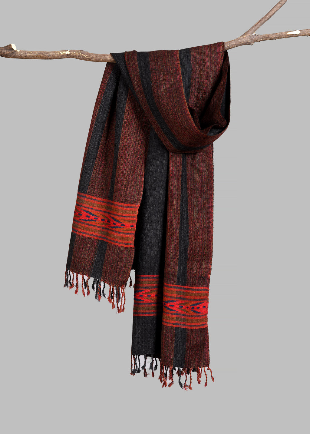 Kullu Handwoven Woollen Stole – Rustic Charcoal