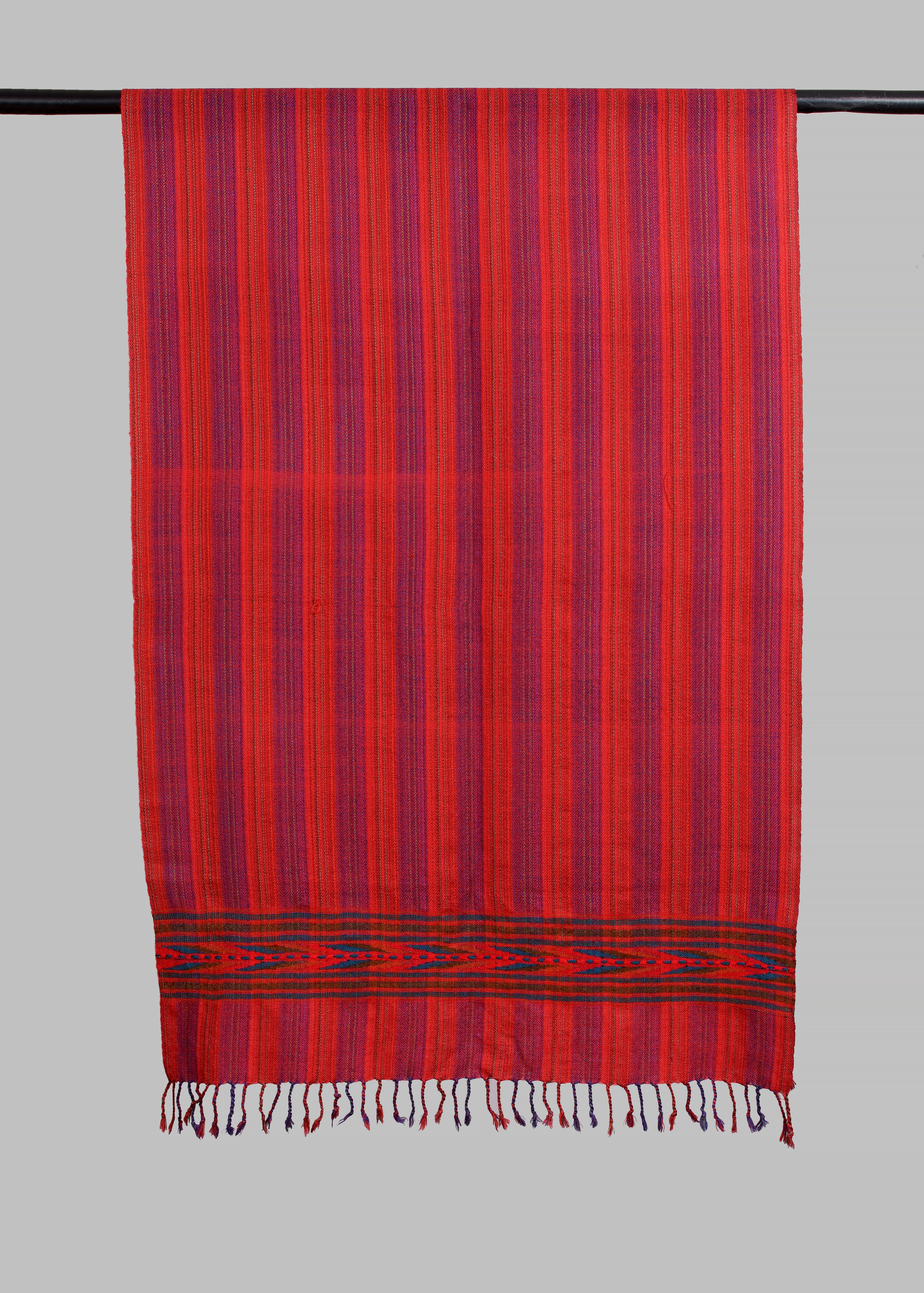 Kullu Handwoven Woollen Stole – Dual tone Crimson Purple