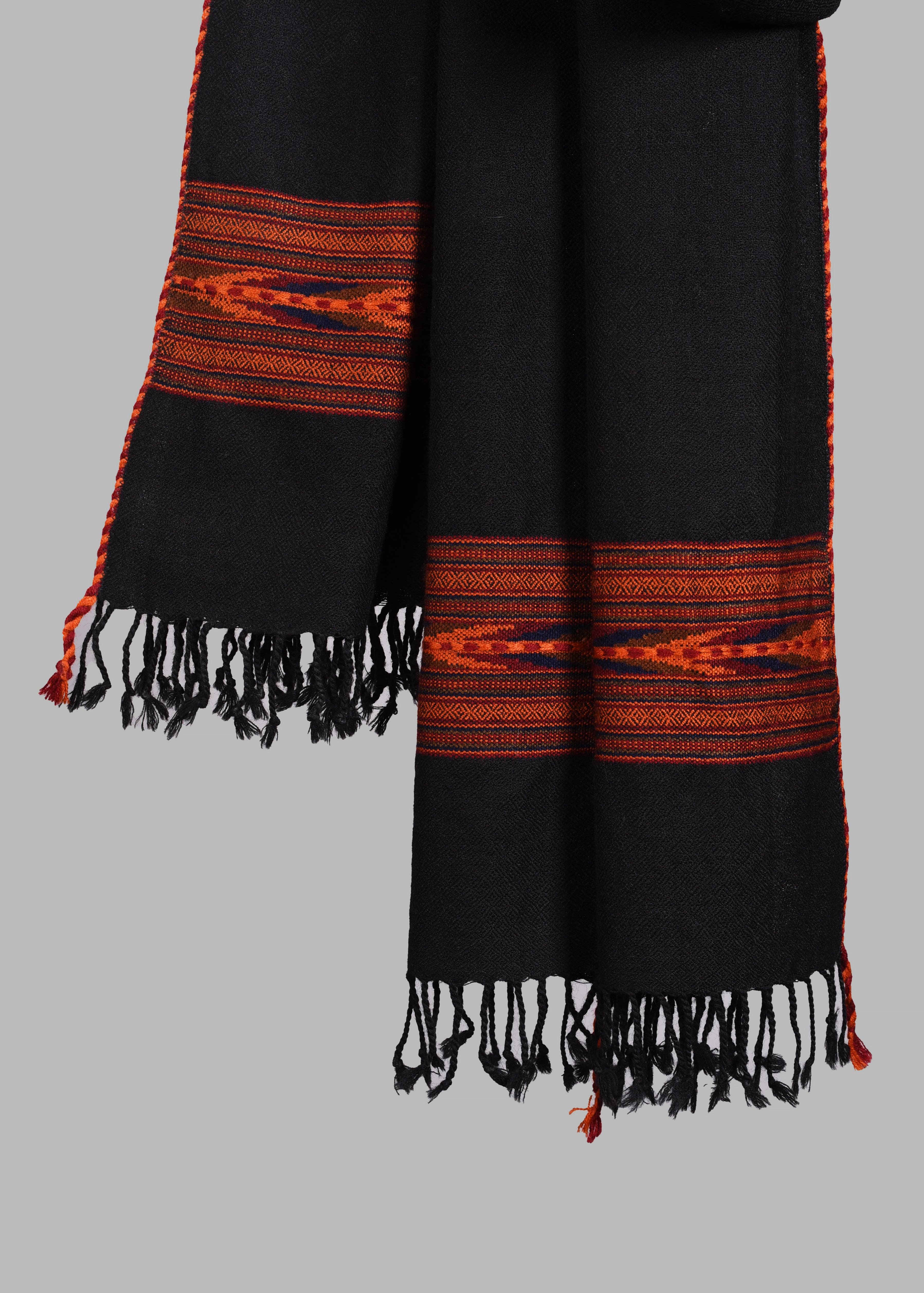 Kullu Handwoven Woollen Stole – Shadow Black