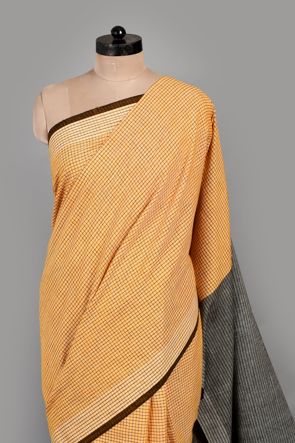 Pili Sari