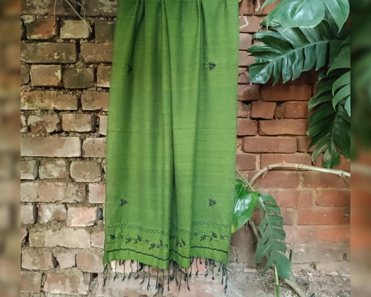 Handwoven - Green Zardozi Stole