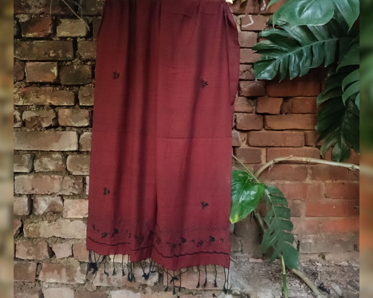 Handwoven - Zardozi Stole