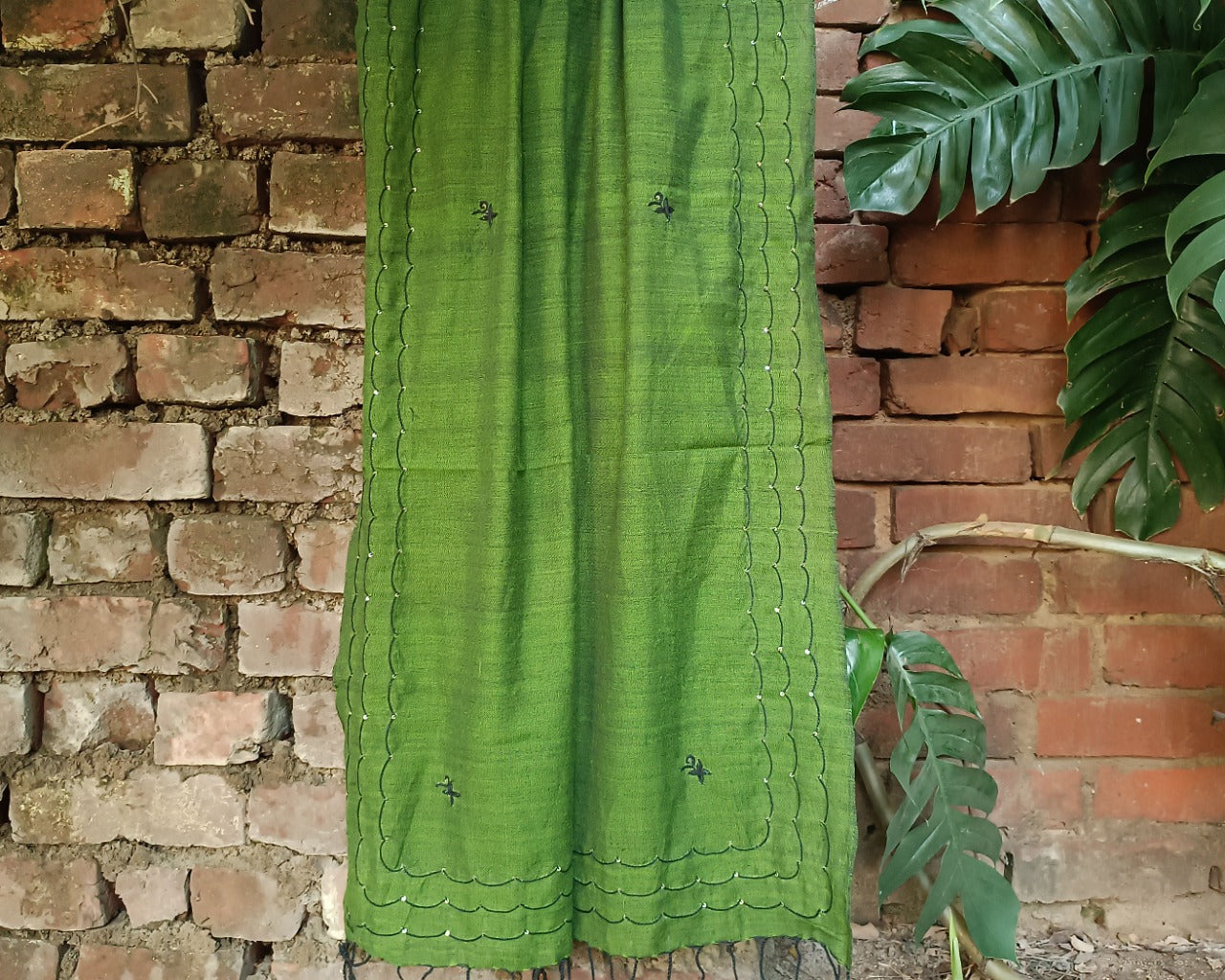 Handwoven - Zardozi Stole