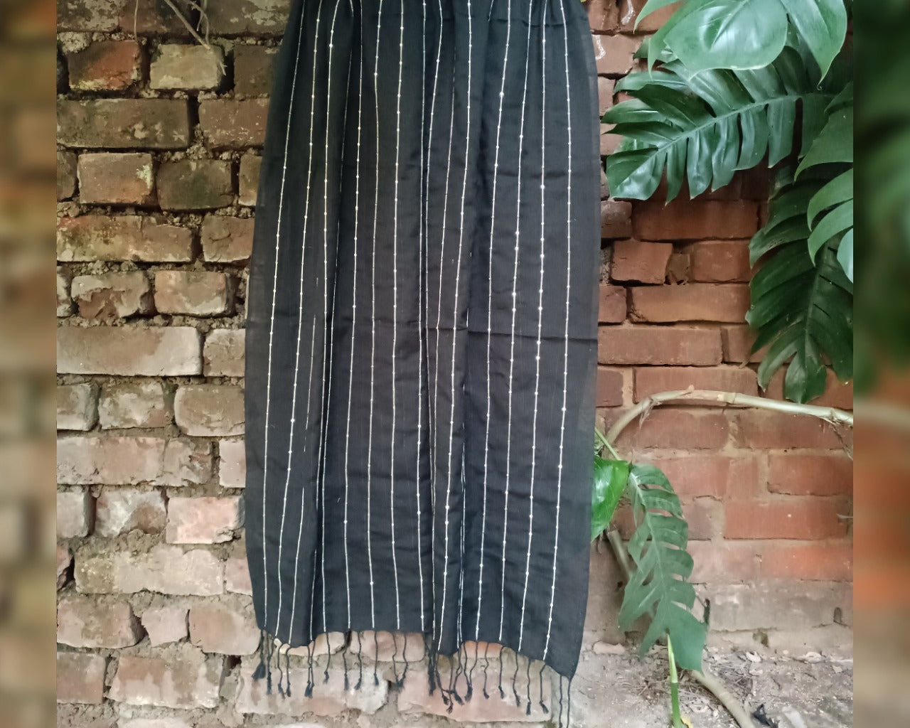 Handwoven - Zardozi Stole