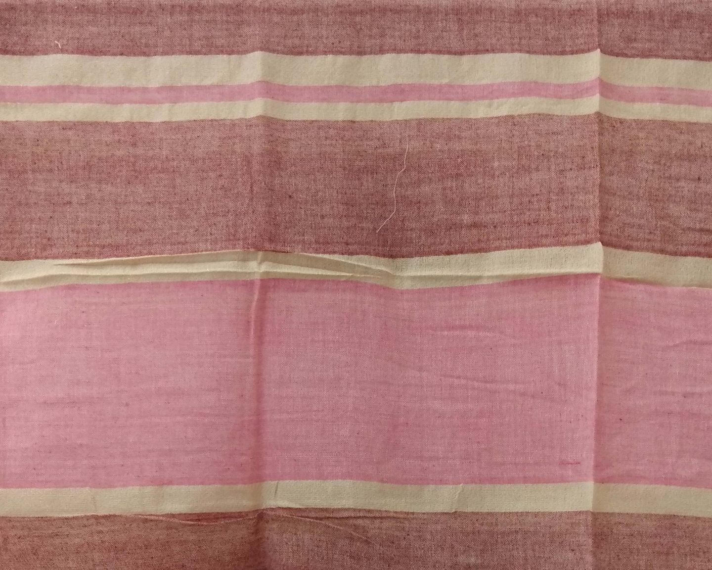 https://baragaonweaves.com/wp-content/uploads/2020/06/SF7-handloom-cotton-scarf-india.jpg
